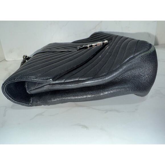 Saint Laurent College Large Matelassé Black Leather Shoulder Bag - Picture 6 of 13